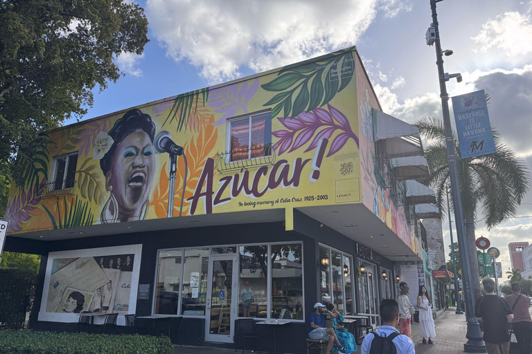 Miami: spacer śladami dziedzictwa i kuchni Little HavanaMiami: Spacer śladami dziedzictwa i kuchni Małej Hawany