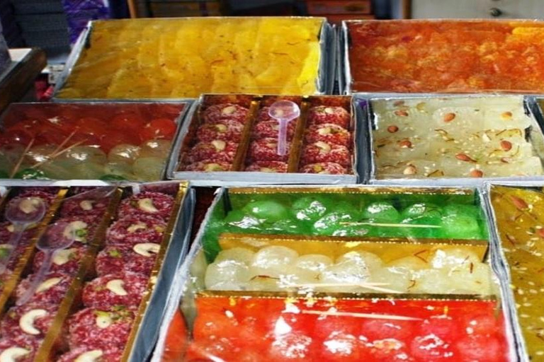 Delhi till Agra: Berättelser om Taj Mahal och lokalt livPrivat Agra-resa från Delhi – bil, guide och biljetter