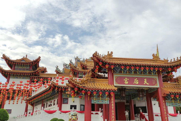 Kuala Lumpur: 30 Attractions Across 3 Eras