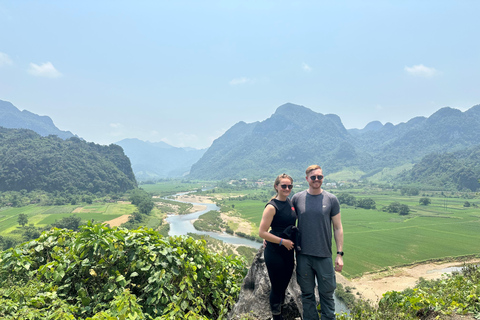 Au départ de Hué : visite privée de 2 jours en Easy Rider à Phong Nha via la DMZAu départ de Hué : visite privée de 2 jours en Easy Rider à Phong Nha via la zone démilitar