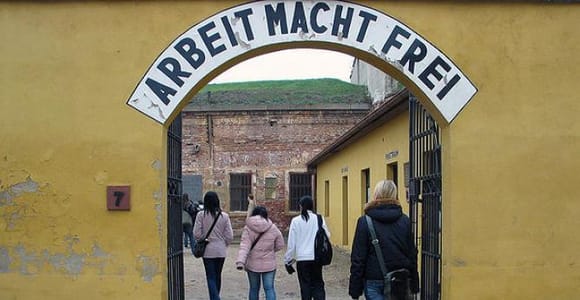 Von Prag aus: Terezin Concentration Camp Private Tour