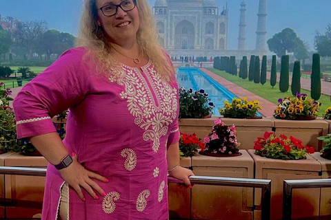 Agra: privéyogatour met bezoek aan Tajmahal en fort van Agra