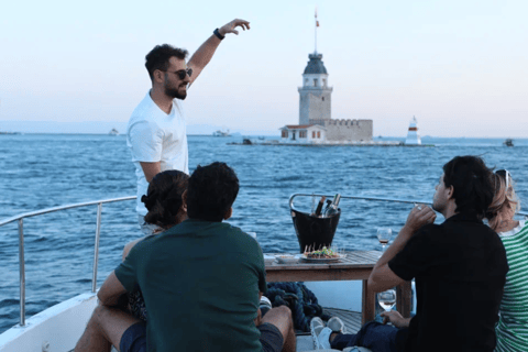 Stambuł: Wycieczka jachtem w małej grupie z nieograniczoną ilością winaWycieczka grupowa