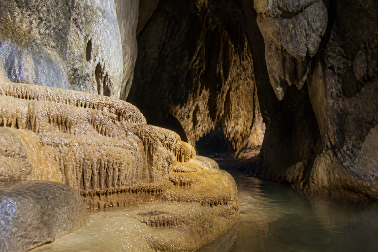 Guizhou: Zhijin Cave Entry Ticket & Sightseeing Shuttle Zhijin Cave: Admission + Shuttle + Safety Support