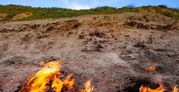 Baku: Gobustan, Mud Volcanoes, Fire Temple, & Yanar Dag Tour photo 6