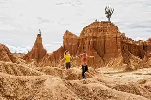 Viagem de 1 dia para o Deserto de Tatacoa (a cavalo, barco, observação de estrelas, etc.)