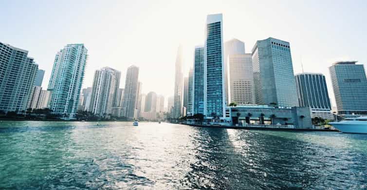 Miami: Biscayne Bay Millionaire's Homes Sightseeing Cruise photo 15