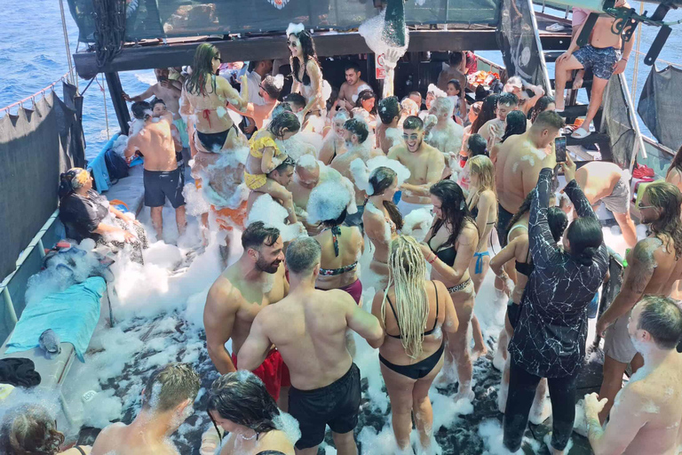 Kusadasi: Guzelcamli Boat Tour, Lunch & Foam Party
