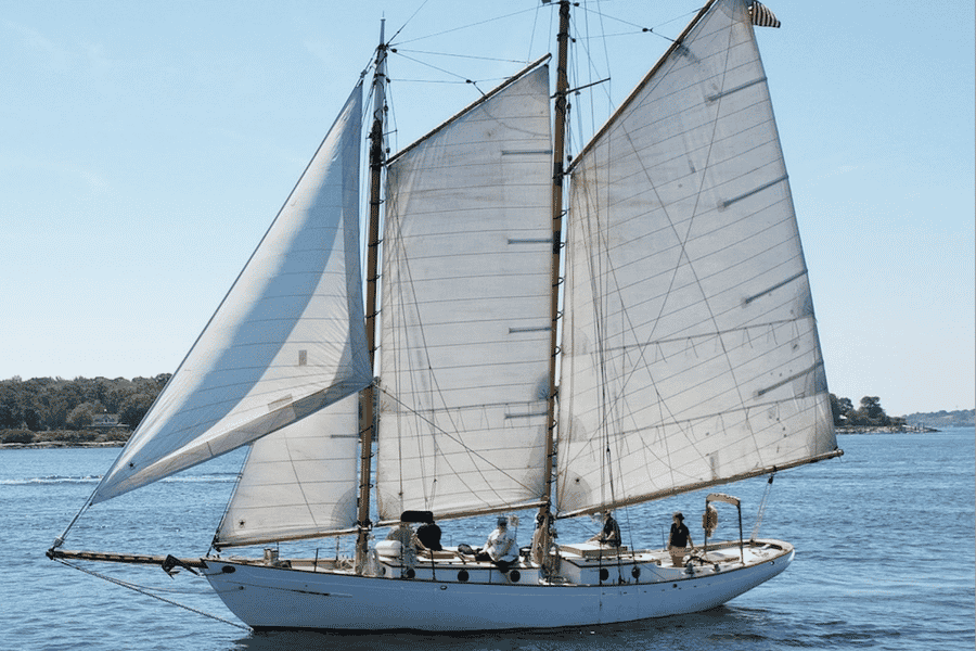 Privater Nachmittags-Charter auf der Heart's Desire in der Casco Bay. Foto: GetYourGuide