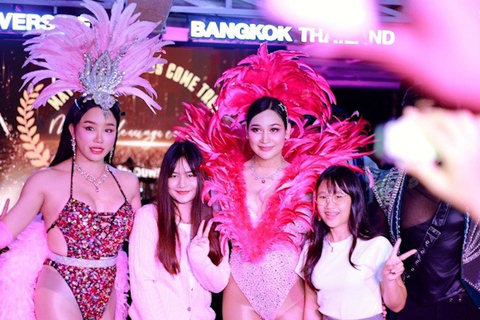 Bangkok: Chao Phraya Dinner Cruise + Free-Flow Beer dinner cruise only