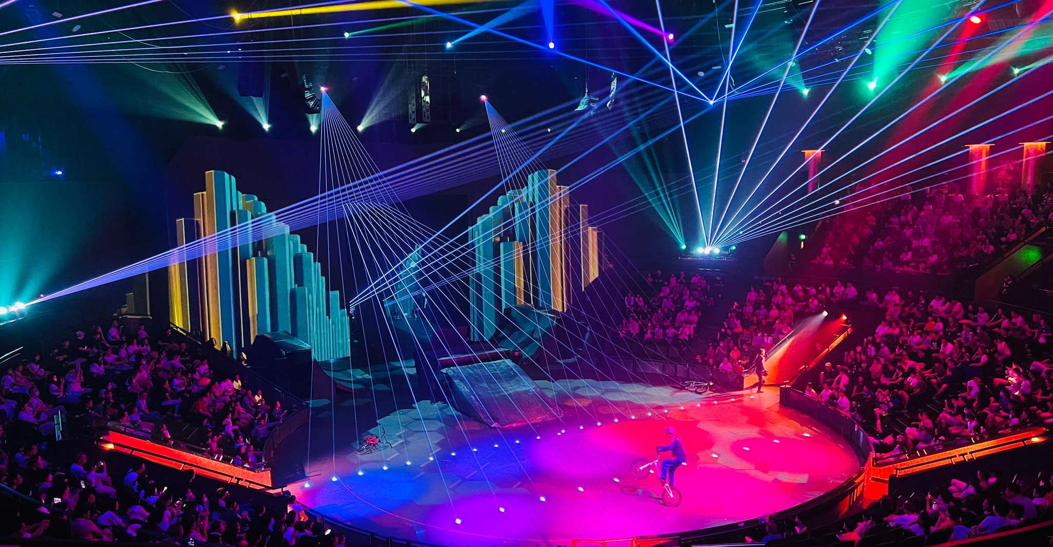 Shanghai: Circus World ERA Theatre Acrobatics Ticket photo 4