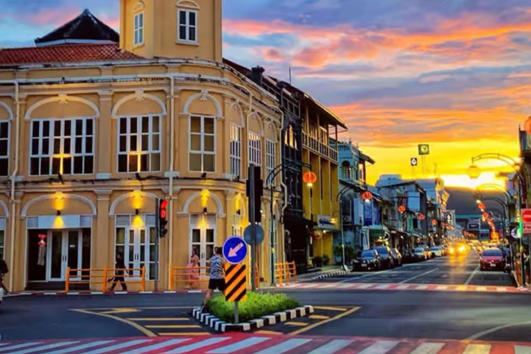Phuket: Sunset, Old Town & Night Market Tour Phuket: Sunset, Viewpoints, and Night Market Tour