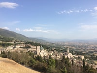 Umbria, Spello to Assisi Trekking on Mount Subasio + lunch - Housity