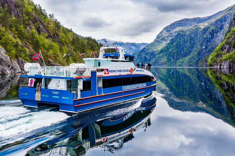 De Bergen : Croisière panoramique dans les fjords jusqu'à MostraumenDepuis Bergen : croisière panoramique sur le fjord à Mostraumen