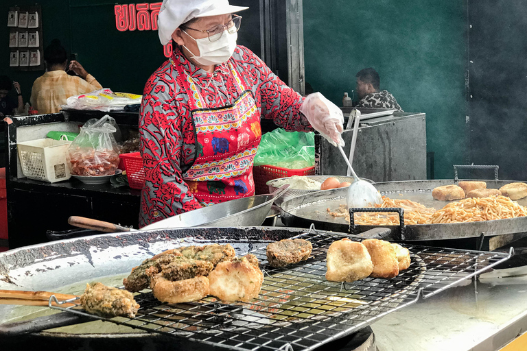 Phnom Penh: Sunset Cruise & Evening Food Tour