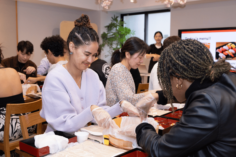 شيبويا طوكيو: دورة تحضير السوشي (نباتي/حلال)قائمة السوشي العادية (خالية من الغلوتين *تشمل الأسماك)