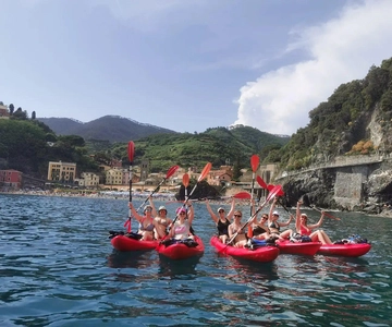 Monterosso al Mare: Monterosso Kayak and Snorkeling Tour