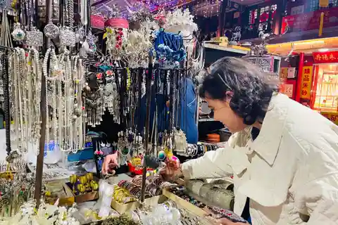 Night Market Haggling Adventure with an English Guide!