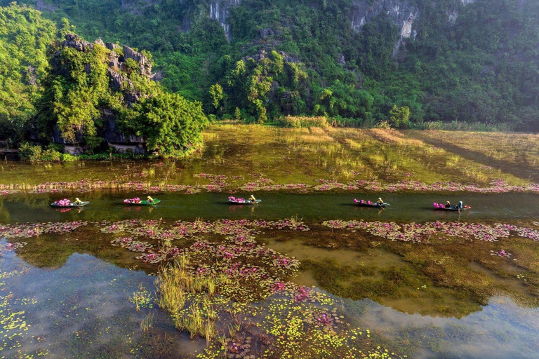 Hanoi: Parfümpagode mit Bootsfahrt oder Lotus-SeidendorfPrivate Tour: Parfümpagode, Lotus-Seidendorf und Weihrauch