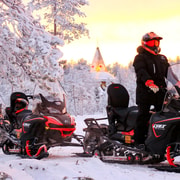 Rovaniemi : aventure guidée en motoneige en pleine nature