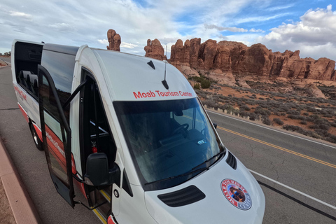 Desde Moab: Recorrido panorámico por el Parque Nacional de los Arcos con excursiones cortasExcursión al Atardecer | Parque Nacional de Arches