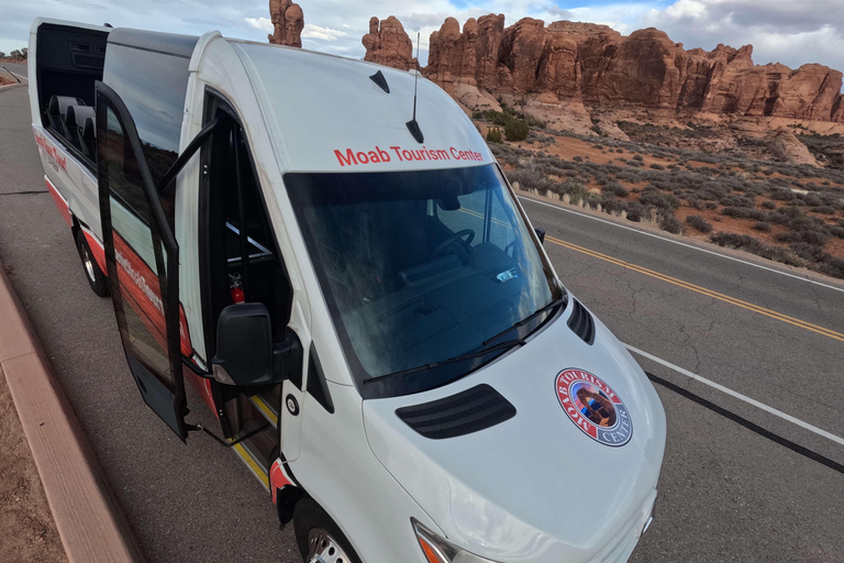 Från Moab: Arches National Park Scenic Tour med korta vandringarSolnedgångstur | Arches nationalpark