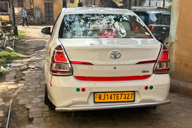 Jaipur Private Autovermietung mit Fahrer 8-10 Stunden