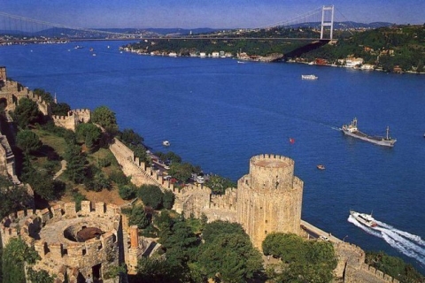 Istanbul: Bosporus-Bootsfahrt bei Sonnenuntergang
