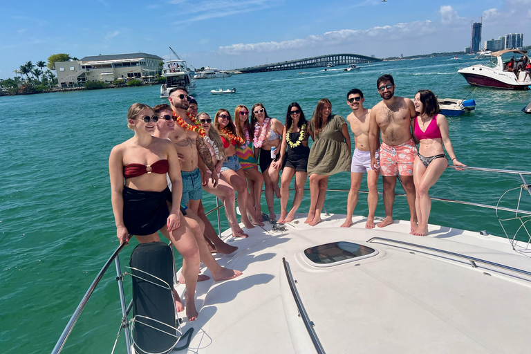 Miami: Privé jachtverhuur met drankjesCharter van 2 uur