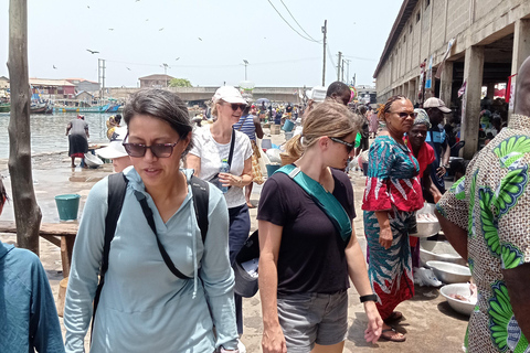 Accra: Cape Coast & Elmina Castles 2-Day Tour & Cruise