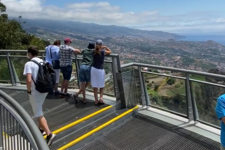 Skywalk and Fishing Village Tuk-Tuk Tour (Cabo Girão)