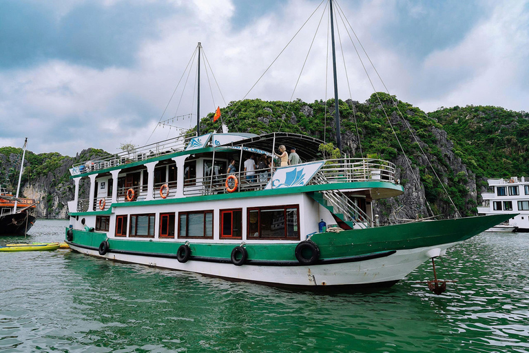 2 日吉婆岛-兰哈湾小团游（含三餐和门票）2天吉婆岛-兰哈湾之旅包括从河内出发的单程接送服务。