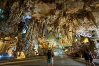 Von Málaga, Höhlen von Nerja, Nerja und Frigiliana Tagestour - Hizvo