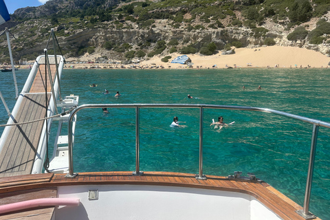 Kolympia : croisière d&#039;une journée en yacht avec transfert, repas et boissons