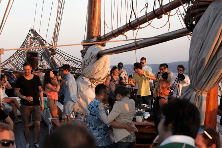 Oslo: Blues Cruise on the Oslo Fjord With Shrimp Buffet
