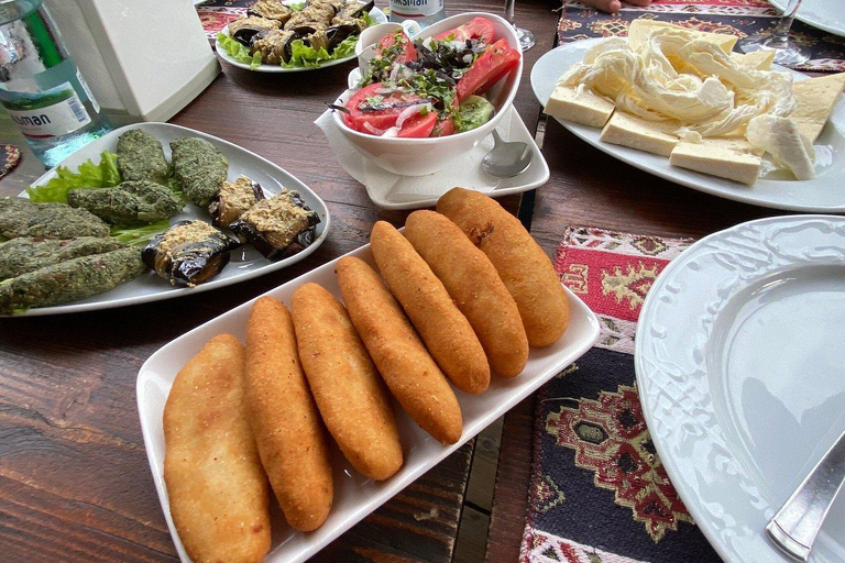 Adjara: Vineyard Tour with Wine Tasting and Lunch