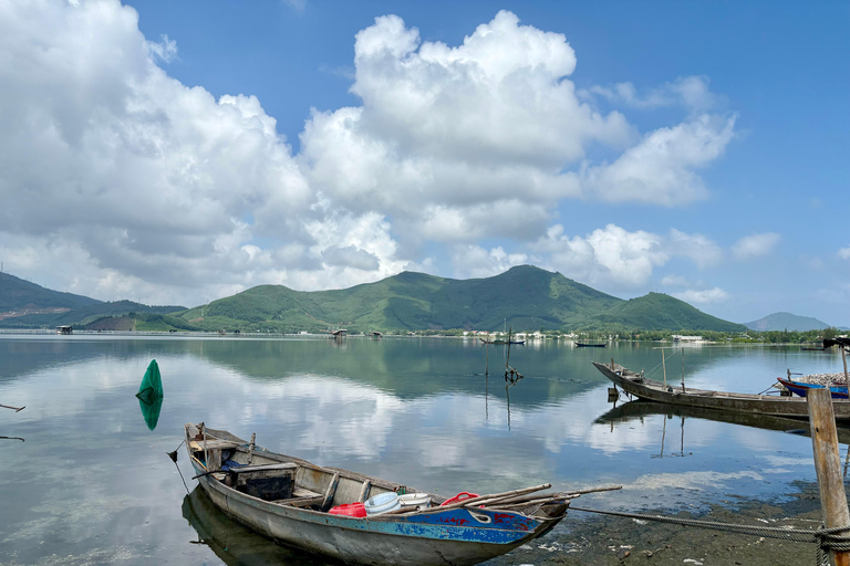 From Hue: Private Transfer to Hoi An with Sightseeing Stops