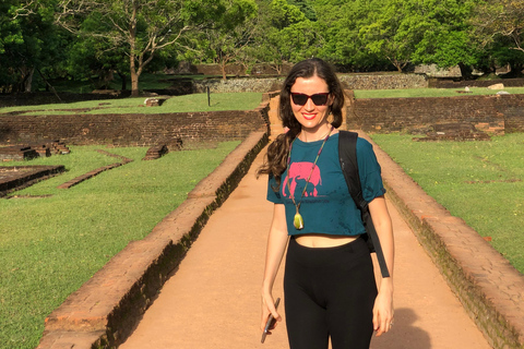 Sigiriya et Dambulla visite privée d&#039;une jounéeCircuit au départ de Kaluthara / région de Wadduwa