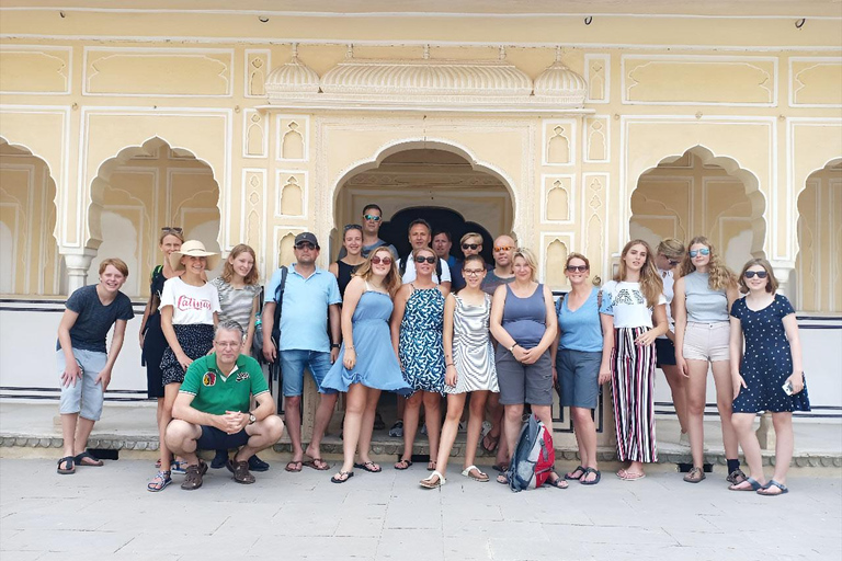 Jaipur : Marché aux fleurs, Fort d&#039;Amber, Temple des singes et visite de la villeVisite guidée sans guide