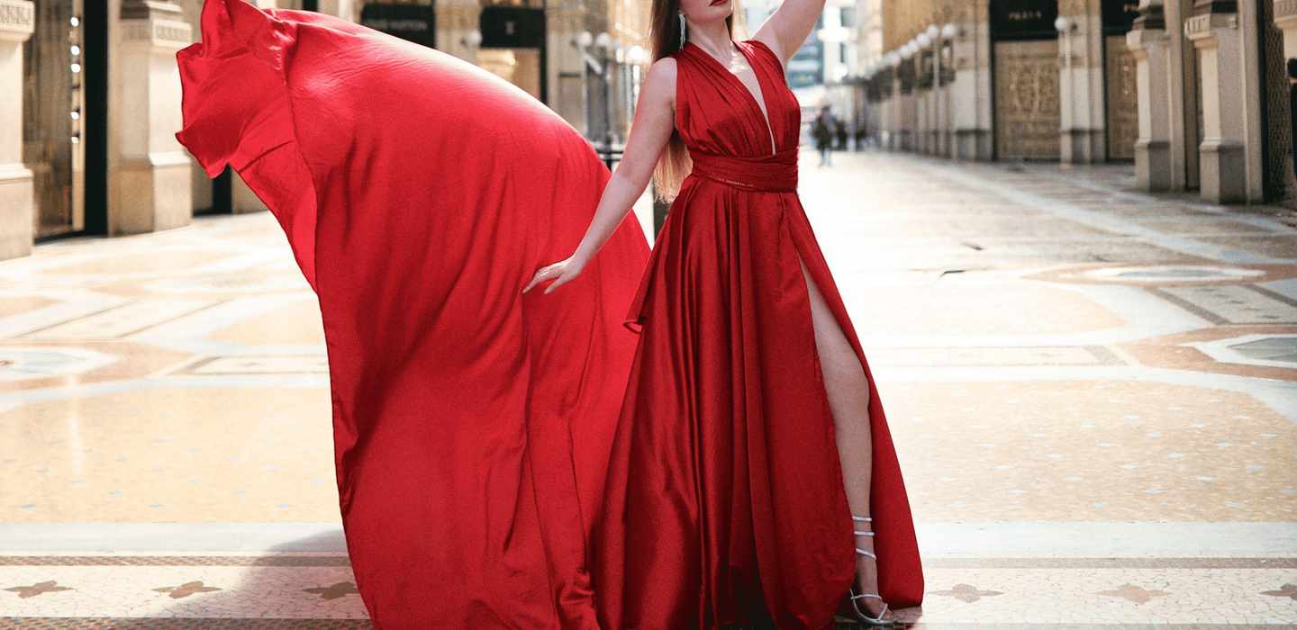 Mailand: Fotoshooting im fließenden Kleid Mailand: Fotoshooting im fließenden Kleid