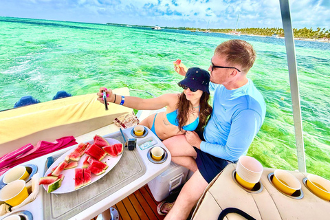 Private Yacht Tour with Snorkeling, lagoon and wild beach Your for 1-4 persons