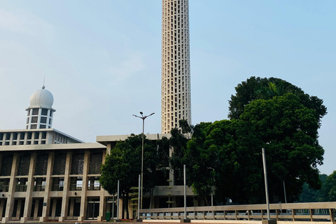 Jakarta: Old Town Tour with Guide and Entry to Museum