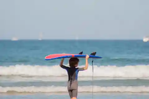 Biarritz: Half-day private surf lesson with an instructor!