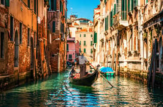 Venedig: Gondelfahrt und Rundgang