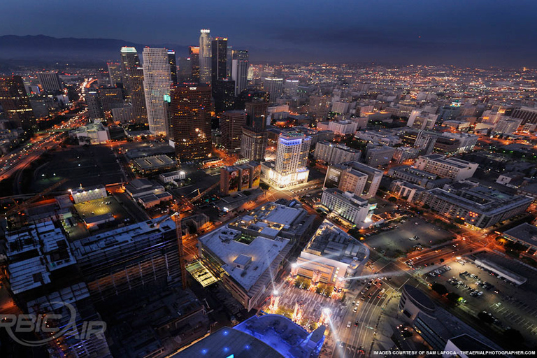 Los Angeles nocą - 30-minutowy lot helikopteremLot dla 1-3 Pasażerów