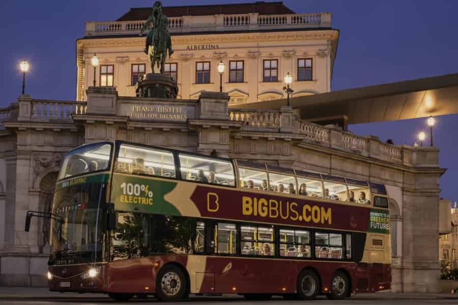 Wien: Big Bus Abend-Sightseeing-Bustour. Foto: GetYourGuide Wien: Big Bus Abend-Sightseeing-Bustour. Foto: GetYourGuide