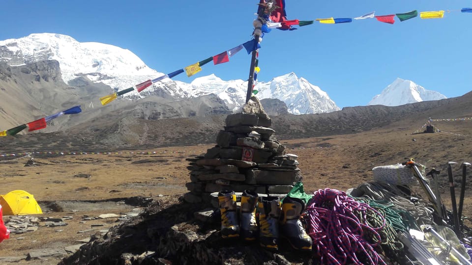 Expedition till Himlung Himal (7 126 m) - 33 dagar | GetYourGuide