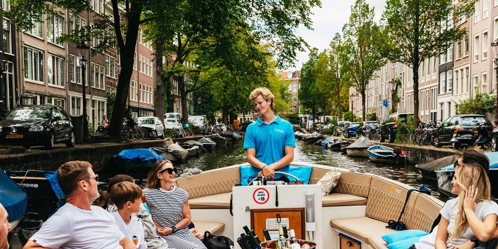 Amsterdam: Canal Cruise in Open Boat with Drink Option