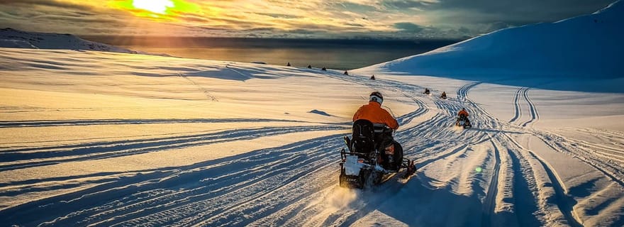 Excursion en motoneige sur l'Eyjafjallajökull – Le Sommet de l'Aventure