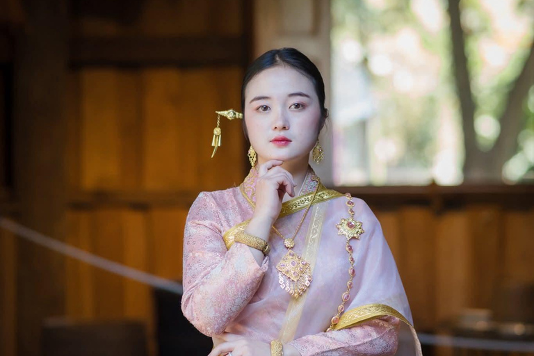 Luang Prabang: Traditional Lao Costume Rental & Photoshoot Full Cultural Experience: Costume, Photoshoot & Workshop